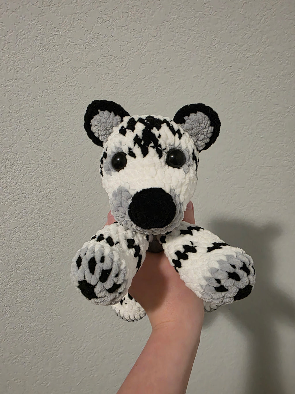 Peluche de tigre tierno con ojos negros